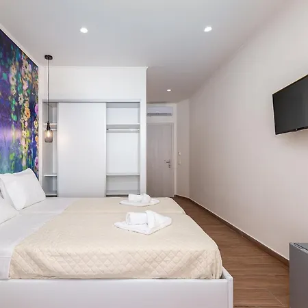 Hotel Aqua Luxury By Estia 4*