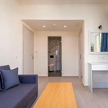Aqua Luxury By Estia Hotel 4*