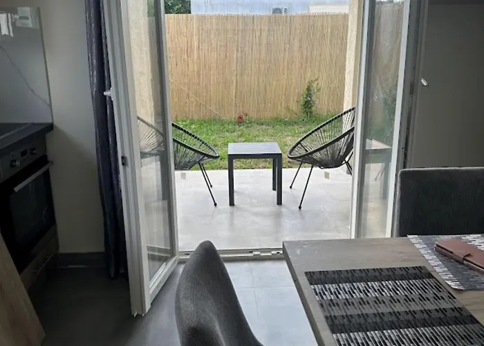 Hotel Aqua Luxury By Estia 4*