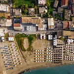 Aqua Luxury By Estia Hotel