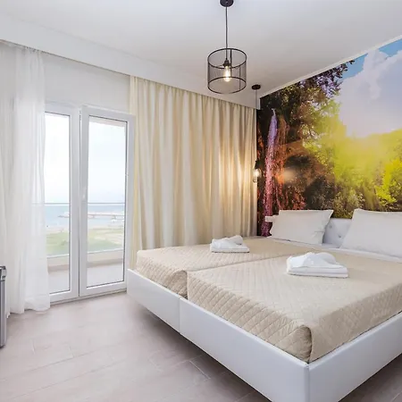 Aqua Luxury By Estia Hotel 4*