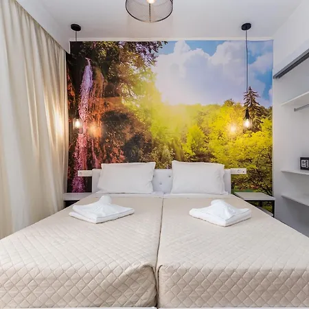 Hotel Aqua Luxury By Estia