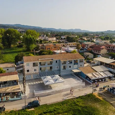 Aqua Luxury By Estia Hotel