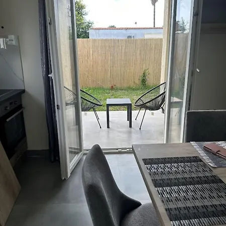 Hotel Aqua Luxury By Estia 4*